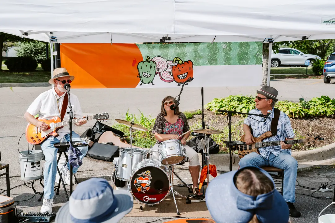 Local Vibes at the Wenatchee Farmers Market + A Boat Ride You’ll Never Forget 3 Live Music & Community Energy at Wenatchee Farmers Market